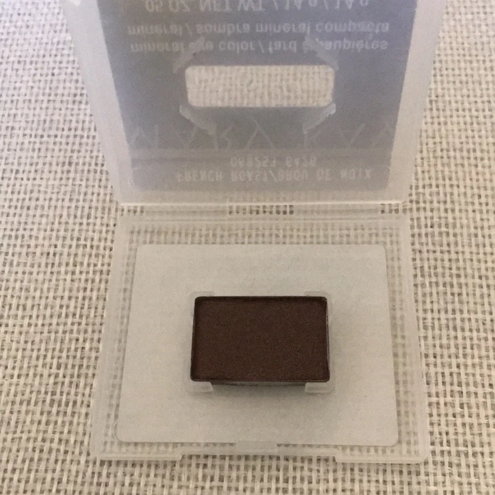 Mary Kay eye color. French roast